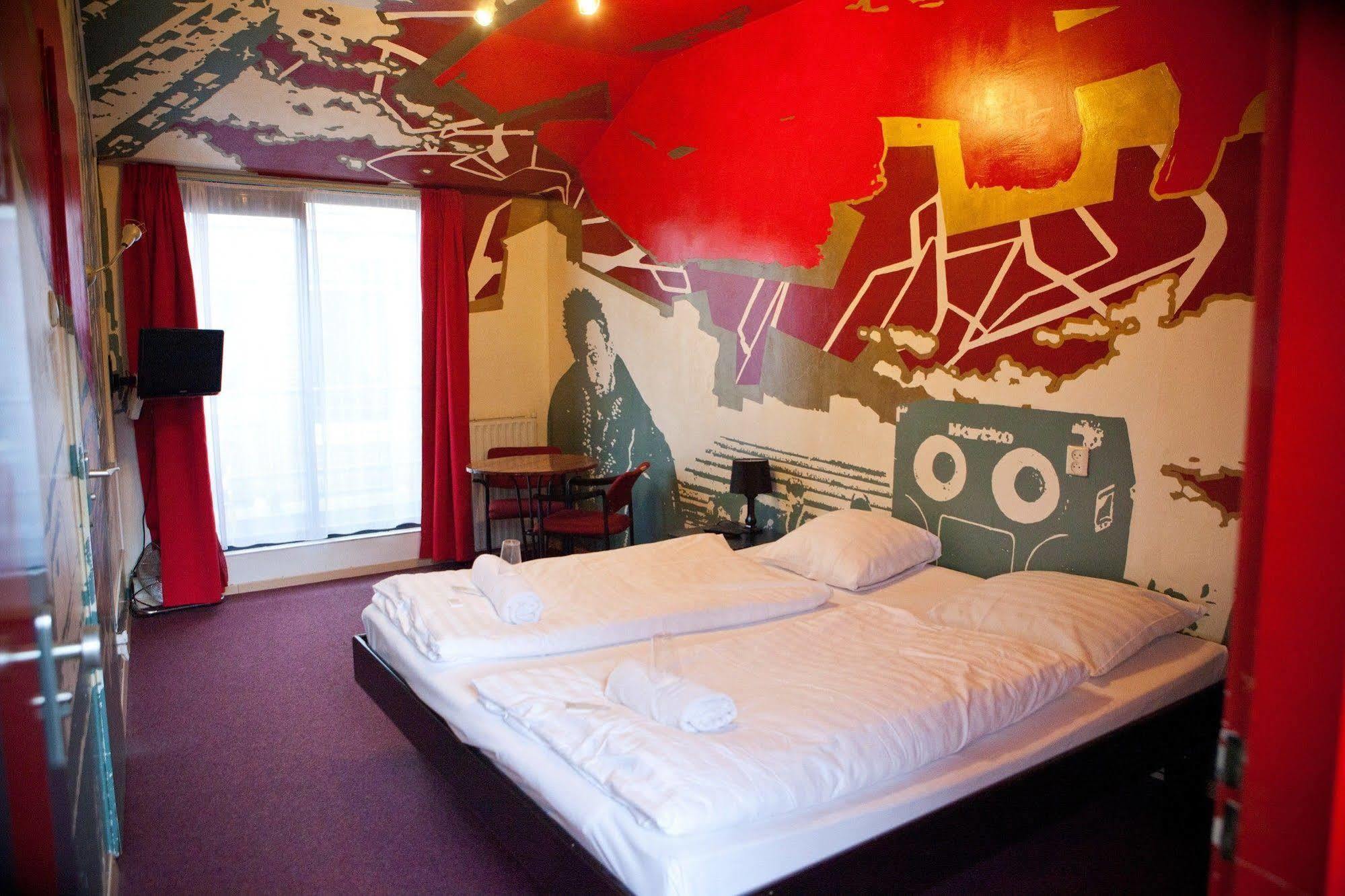 St Christophers Inn At The Winston Amsterdam Ngoại thất bức ảnh